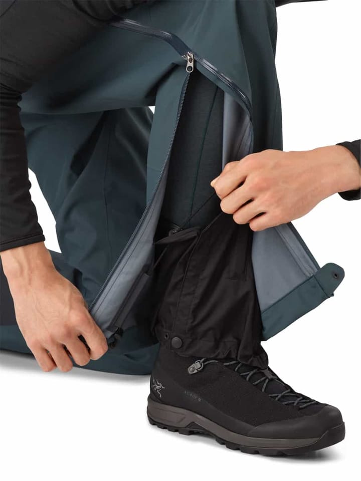 Arc'teryx Beta SV Bib Men's Black Arc'teryx Arc'teryx Beta SV Bib Men's Black Arc'teryx