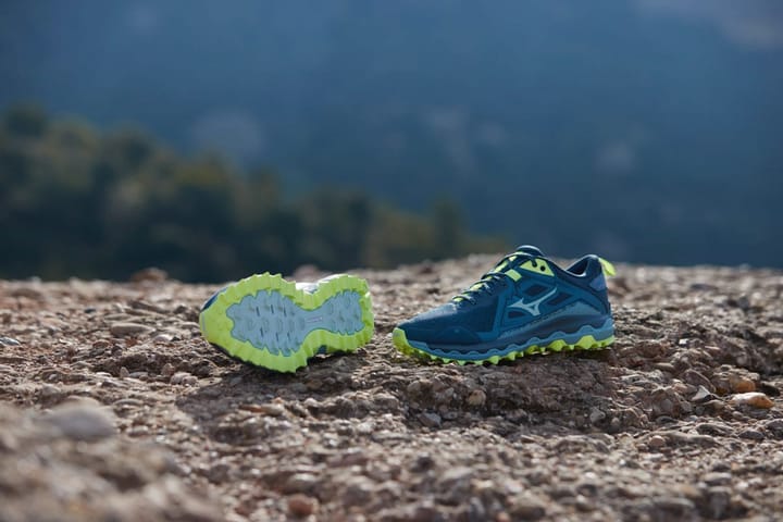 Mizuno Men's Wave Mujin 8 Tapestry/Misty Blue/Neo Lime Mizuno Mizuno Men's Wave Mujin 8 Tapestry/Misty Blue/Neo Lime Mizuno